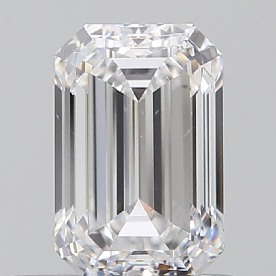 0.7 Carat Emerald Diamond
